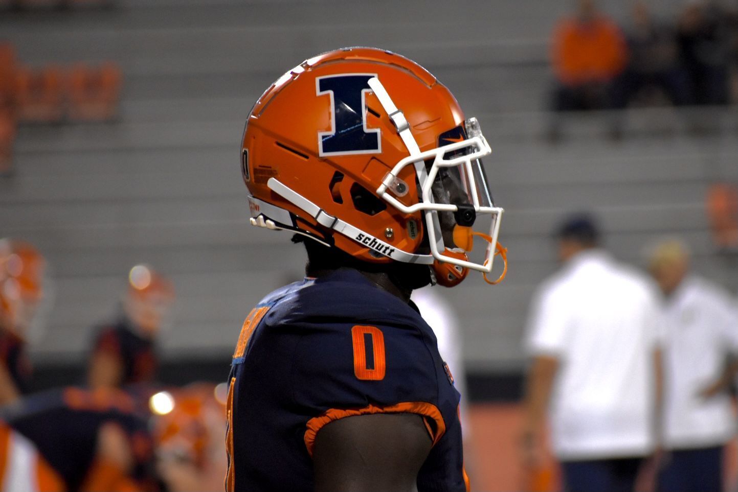 PHOTOS: Illinois warms up against Maryland